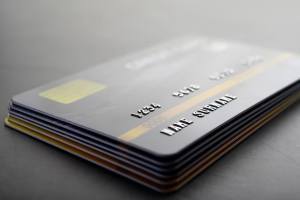 信用卡5000逾期一个月利息多少？